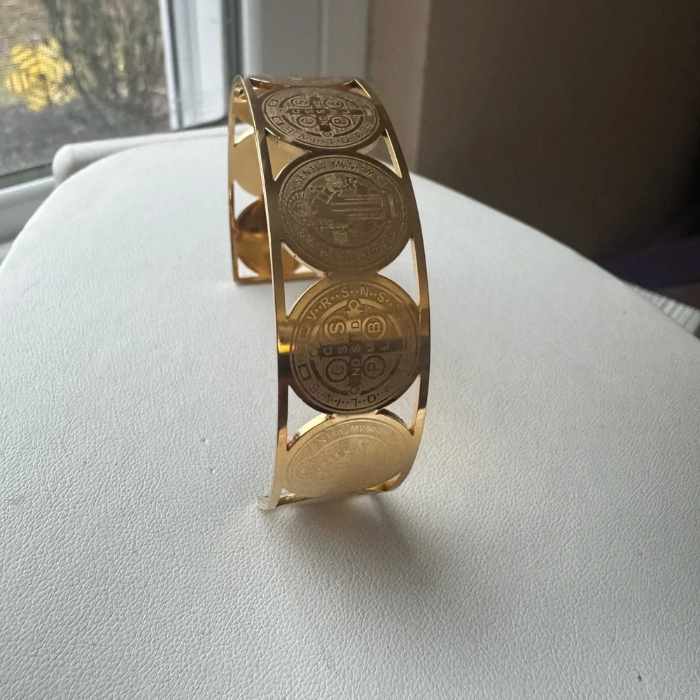 Chic Gold Coin Cuff Bracelet - Picture 5 of 14